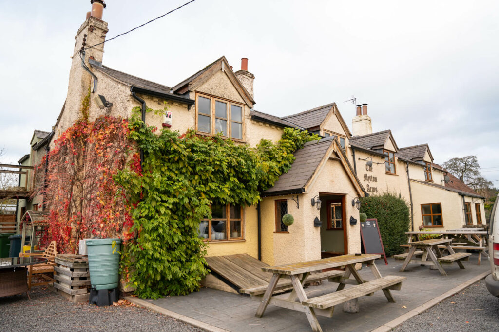 Best Country Pubs Near Shrewsbury | The Mytton Arms