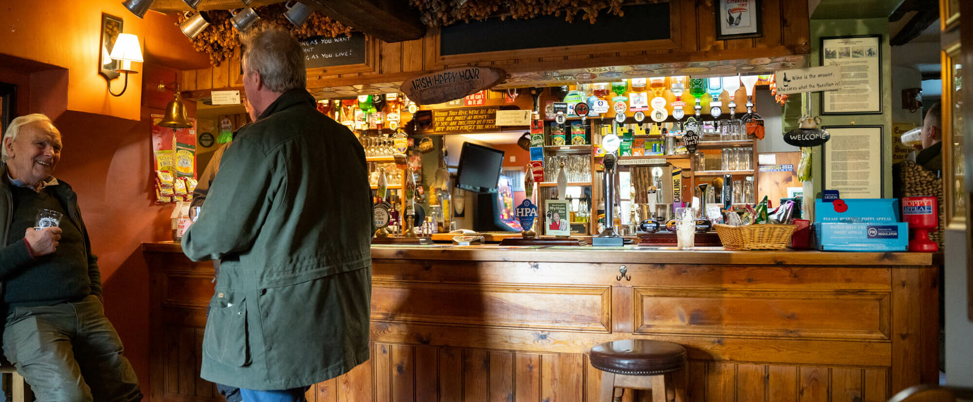 The-Mytton-Arms-Pontesbury-Pub-Bar-aspect-ratio-1580-652